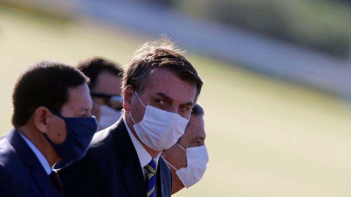 Brasil: Jair Bolsonaro congeló los salarios públicos hasta 2022