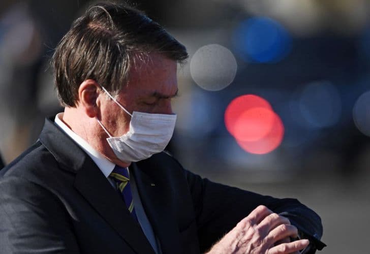 Con más de 20.000 muertos, Bolsonaro quiere que regrese el fútbol en Brasil