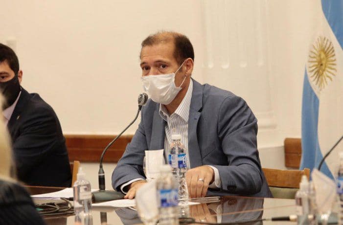Coronavirus en Neuquén: habilitan nuevas actividades físicas y la apertura de bares y restaurantes