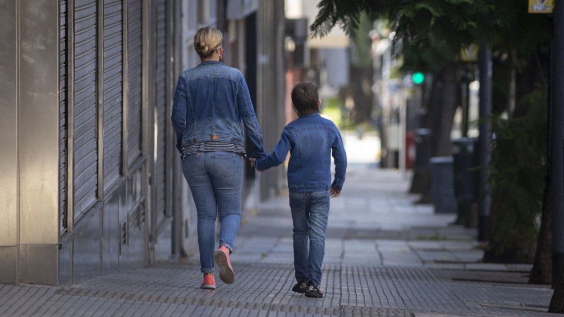 Córdoba habilita reuniones familiares y locales de comida