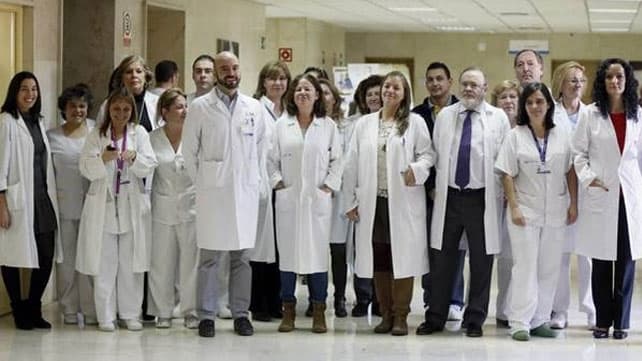 Le dan el alta a la enfermera española que superó el ébola
