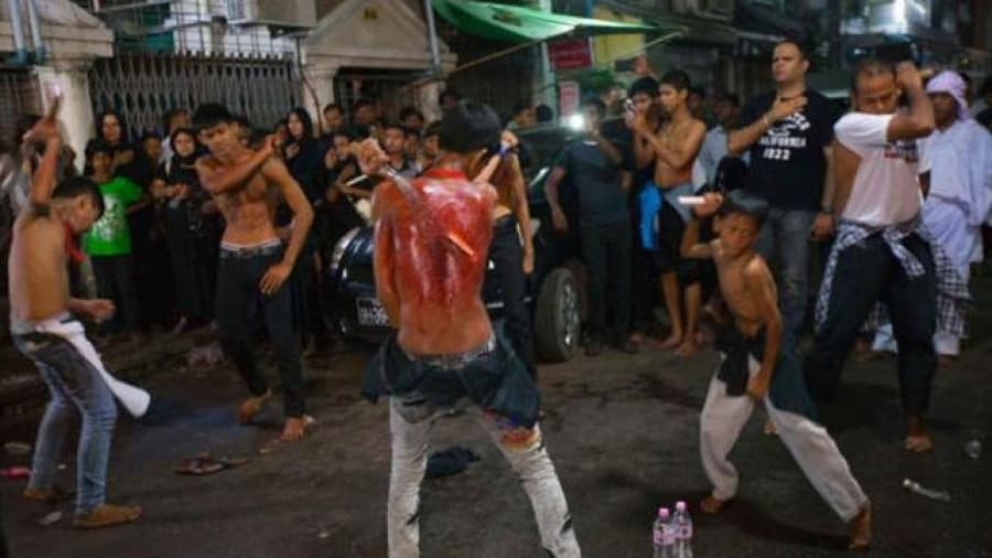 Ashura, la ceremonia de autoflagelación religiosa musulmana