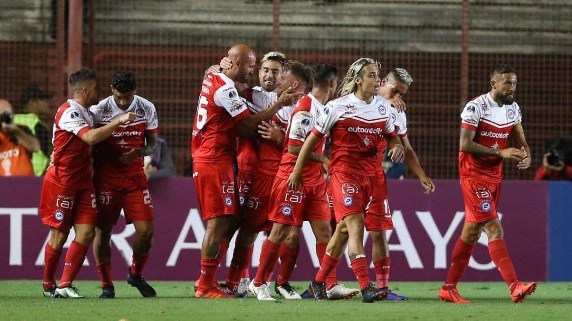Argentinos Juniors premiará a los hinchas recuperados de coronavirus que donen plasma